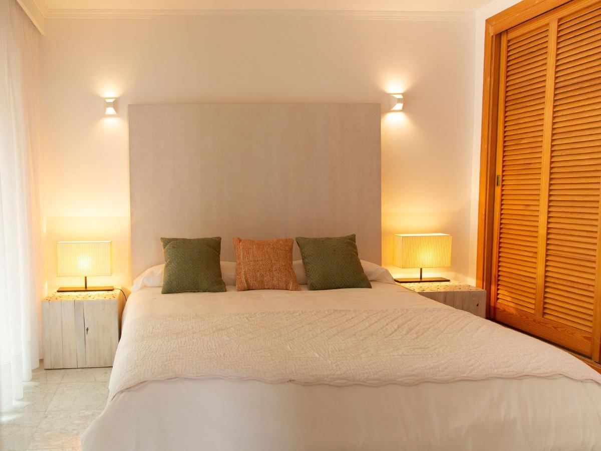 Villa Es Turo, Luxury Beachfront In Colonia San Jordi